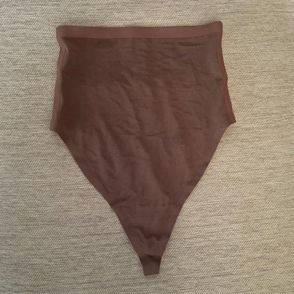 SKIMS POWER MESH HIGH WAIST THONG - NWT - Picture 14 of 15